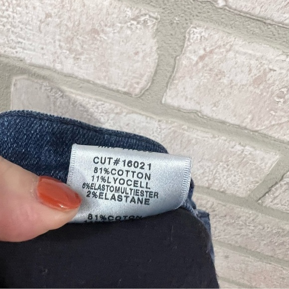 J Brand 835 Midrise Crop Skinny Shark Bite Hem Jeans in Galaxy Wash Size 28 - Picture 11 of 12